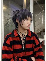 オーン(OOn)&nbsp;もみあげ長めのパープル×ブラックのショートウルフ