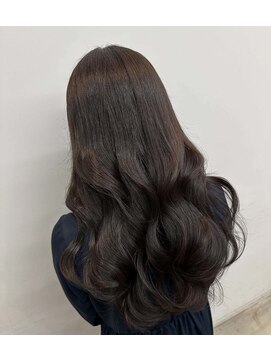 クム(kumu) レイヤーカット/ くびれ巻き/顔周りカット/栄/名古屋/シースルー