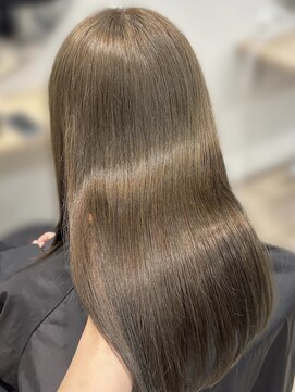 シェノン フェム 名古屋 名駅店(CHAINON×FeM#) 透明感/大人girly/顔周り/名古屋/名駅/髪質改善/レイヤーカット