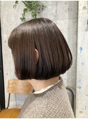 重さを残したボブ