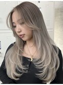 韓国風レイヤーカット/ブリーチカラー/バレイヤージュ