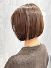 ダメージレス×パーソナルカラー。肌色を1トーン明るく、品格のある仕上がりへ 