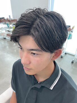 カッツ 駅家店(CUT S) 韓国風毛流れセンターパート