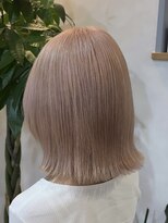 ルーチェ(Lu-che) ピンクベージュ×切りっぱなしボブ