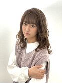 ベージュカラー ミディアムアレンジ
