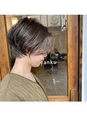 くせ毛を生かしたショートヘア