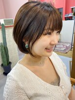 アイエン(aien) 柔らか質感のシースルーマロンベージュ×丸みショートボブ
