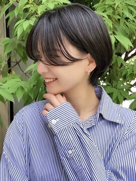 ビュー フクオカ(VIEW FUKUOKA) 美髪にオトナかわいいホワイトグレージュネビージュショートボブ