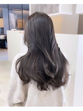 ライリー(riley) レイヤーカット×ヌードグレージュ