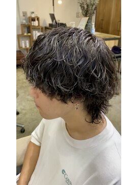 エルオム(EL.HOMME) 波巻きクリームパーマ／レイヤーウルフ