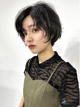 ローリー(Rowlly) #顔まわりレイヤー#小顔#ショート