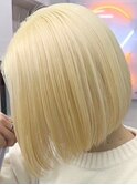 抜きっぱなしブロンド[新宿駅/切りっぱなしボブ/エアリーロング]
