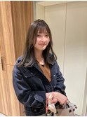 <入佐ひなの>顔まわりレイヤーにオリーブカラーの愛されヘア