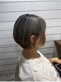 抜けても可愛いグレージュカラー×ショートボブ
