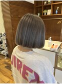 切りっぱなしボブ×グレージュカラー