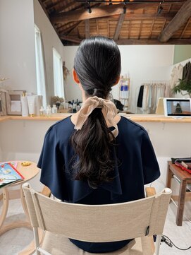 ハク(haku) ローポニーテールアレンジ