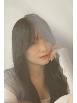 リアン バイ キートス(Lien by kiitos) 顔まわり/ぱっつん前髪/暗髪/韓国風/顔まわりカット