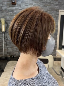 ヘアーアンドビューティーガーデン(HAIR AND BEAUTY GARDEN) 栃木大人ショートボブグレイカラー白髪染め白髪ぼかしハイライト