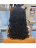 個性的かつ可愛いカーリーヘア