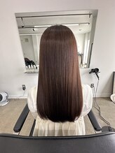 【髪質改善メテオカラー】極上のツヤと、柔らかい手触りを手に入れる極上ヘアカラー