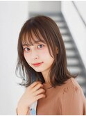 カッコ可愛いひし形小顔ミディアムレイヤー