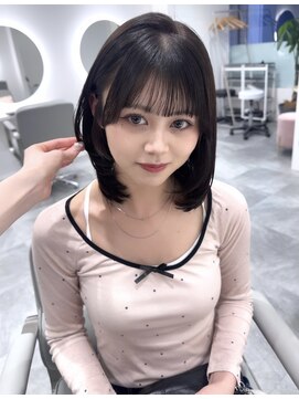 リュール バイ ヘッドライト 北千住店(lueur by HEADLIGHT) ミディアムスタイルの顔まわりレイヤー