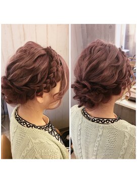 ボア トウキョウ(Voix Tokyo) 編み込みカチューシャアップ☆