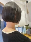 お首が長く見えるミニボブ 本田