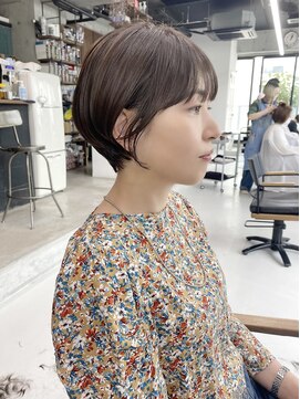 シック(sick) 耳掛けショートボブ【 今泉 sick 荒川莉奈 】