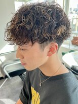 ウェイビーエフティフィフス 横浜西口(WAVEY ft.fifth)&nbsp;波巻きスパイラルパーマツーブロックツイストパーマメンズヘア