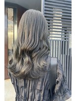 ミルバイアンフィニー(MIL by INFINI)&nbsp;透明感たっぷりオリーブグレー