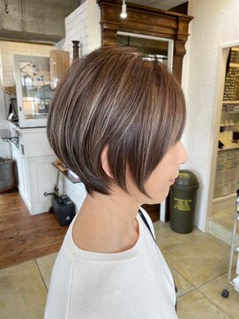 ボタニカル(BOTANICAL) 透明感ブロンドベージュ小顔ひし形ショートボブ20代30代40代