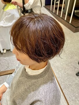 コク(koku) ハイライト×ふんわり大人ショートスタイル