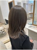 髪質改善/くびレイヤー/ミディアムレイヤーアッシュ/30代/40代