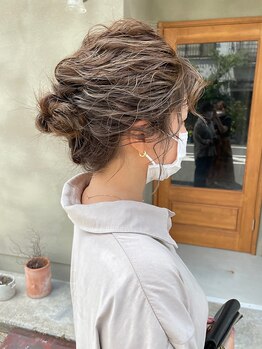 パブリックヘアー ニコ(PUBLIC HAIR NICO)の写真/白髪染め、白髪ぼかしはPUBLIC HAIR NICOへ。ハイライトを入れながら白髪をぼかしておしゃれを演出！