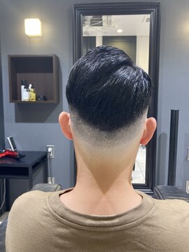 アイディー ヘアメイク(iDhair&make) フェードカット