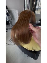 エン 久安(en.)&nbsp;ペールオレンジ×ツヤカラー｜30代40代の明るめ大人ヘア