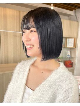 ラヴィエール(LAVIERE by R-EVOLUT) ネイビーカラー　アッシュ　ブルーブラック　タッセルボブ　柏