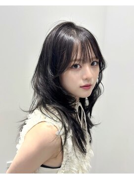 レイヤーカット/韓国ヘア/顔まわりカット @lucxia_tsubasa