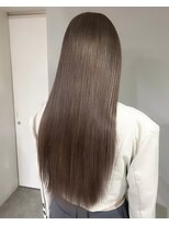 シア(sia)&nbsp;心斎橋/レイヤーカット/ベージュカラー