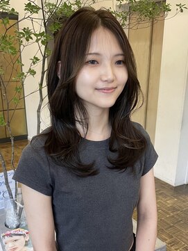 ヘアーアイスカルテット(HAIR ICI QUARTET) 20代30代春◎透明感レイヤー×くびれブラウン