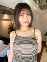 サンルーム(SUN room) ふんわりミディアムレイヤーボブグレージュシースルーバング