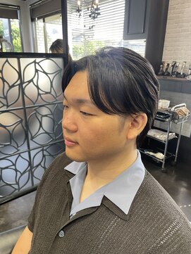 ヒロザバーバー(HIRO THE BARBER) センターパート