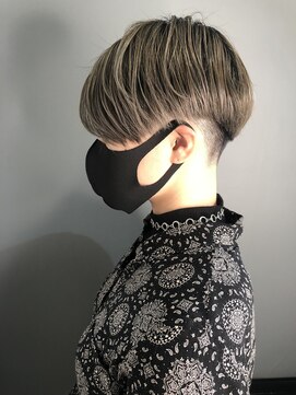 ラウンジ モリオ イケブクロ(Lounge MORIO Ikebukuro) 【morio池袋】20代 30代 40代 かっこいい大人刈り上げショート