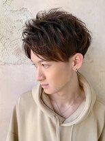 ロンド ロビン 栄(Lond robin)&nbsp;周囲の視線を釘付け！横顔もキマる　アップバング