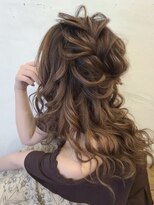 トップアレンジのダウンスタイル★耳出さないハーフアップ★新宿