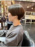 前下がりショートハンサムショートボブ前髪なし丸みショートボブ