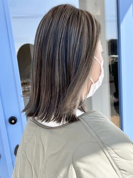 ミュール(mule) ミディアム切りっぱなしボブ/極細ハイライト