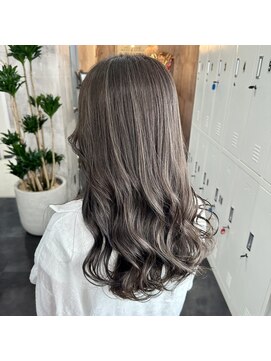 トゥーミー(to mee) グレージュ×ハイライト♪