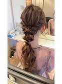 編み下ろしポニーテール